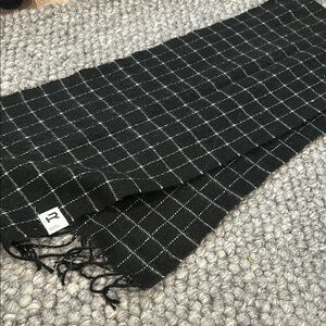 The Rail Black‎ and White Checkered Scarf